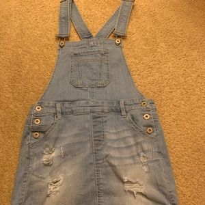 Overall skirt